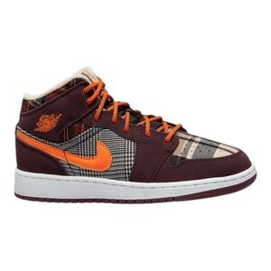 Nike Jordan Plaid Print AJ 1 Mid SE. Size 6.5 Youth/Women's Size 8.